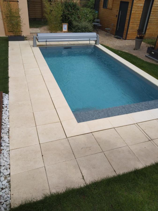Cottage Calme Via Rhona Avec Piscine Chavanoz 外观 照片